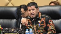 Komisi V Desak Kemenhub Turunkan Harga Tiket Pesawat