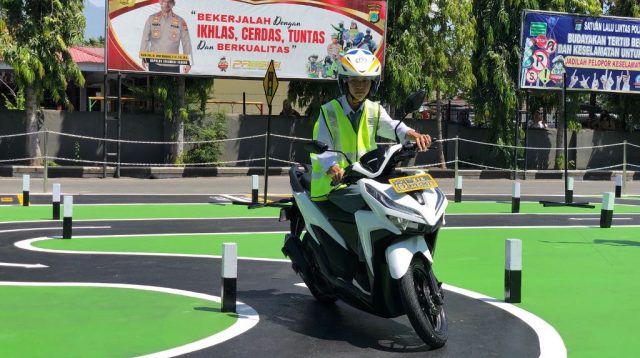 Polresta Palu Berlakukan Lintasan Baru untuk Praktik Ujian SIM C