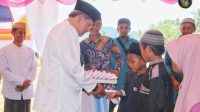 Hadiri Pengajian Akbar di Wanagading, Wabup Badrun Serahkan Santunan Bagi Anak Yatim Piatu Hadiri Pengajian Akbar di Wanagading, Wabup Badrun Serahkan Santunan Bagi Anak Yatim Piatu
