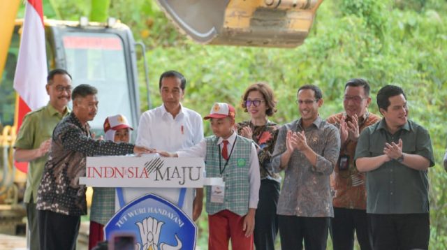 Mendikbudristek Nadiem Dampingi Presiden Resmikan Dua Sekolah di IKN 