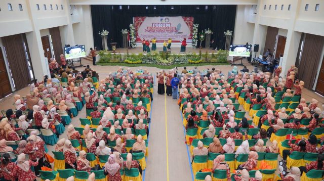 Forkom Perdana DWP Sulteng, Momentum Perkuat Organisasi Menuju Indonesia Emas 2024