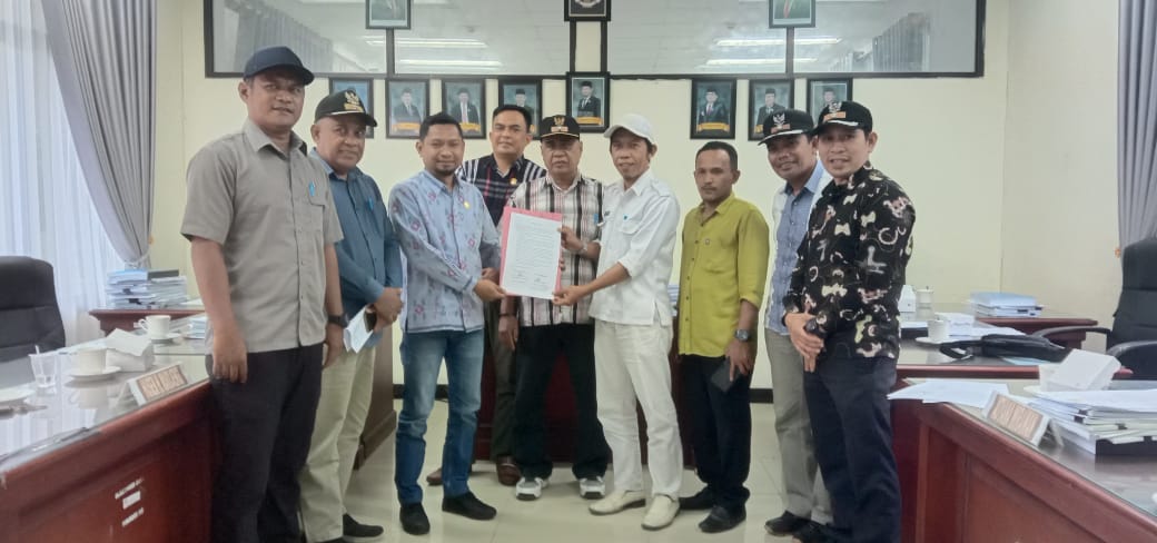 Temui komisi I, Sejumlah kades bawa 7 tuntutan