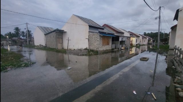 Tanggul Jebol Pemukiman Warga Kerap Dilanda Banjir Rob