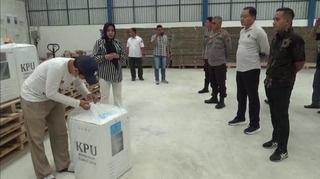 KPU Parigi Moutong Buka Kotak Suara Pilkada 2024 untuk Keperluan PSU