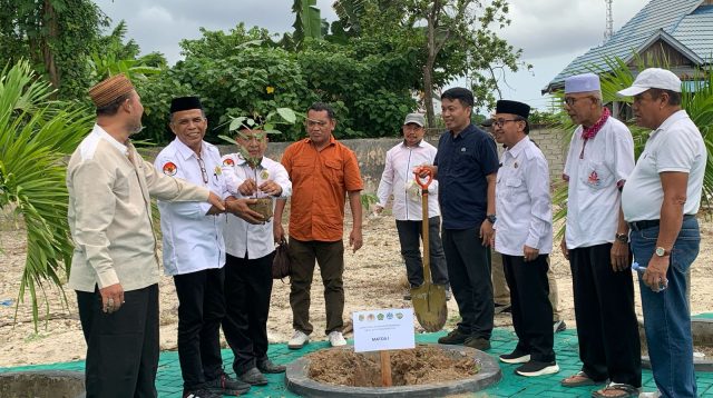Peringati Hari Bumi ke-55, Launching Gerakan Penanaman Satu Juta Pohon Matoa