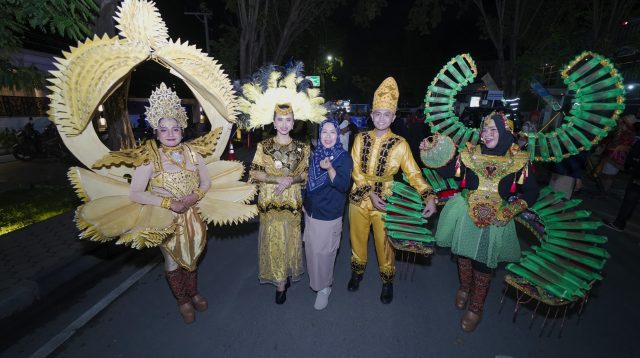 Parigi Moutong Tampil Memukau dalam Karnaval Budaya HUT ke 61 Provinsi Sulteng