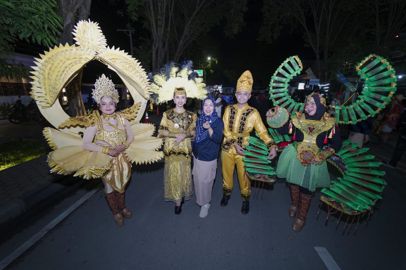 Parigi Moutong Tampil Memukau dalam Karnaval Budaya HUT ke 61 Provinsi Sulteng
