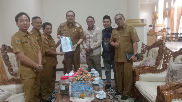 Pj Bupati Parigi Moutong Audiens Bersama Anleg Bahas Hibah Lahan Puskesmas