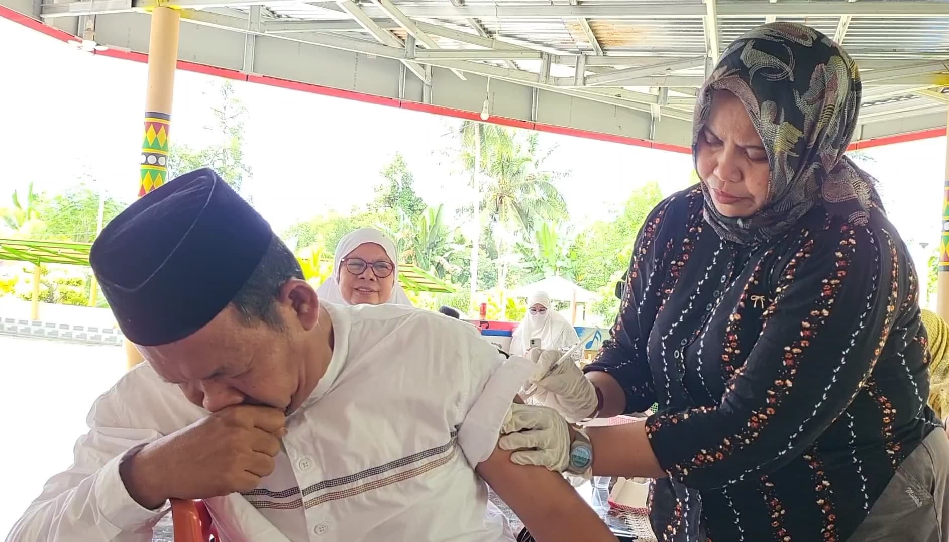 JCH Parigi Moutong Jalani Vaksinasi Meningitis