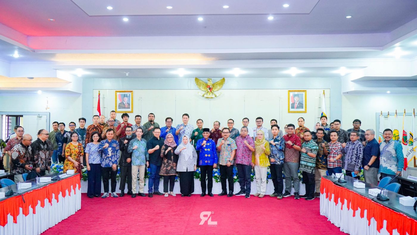Hadiri Penyerahan Sertifikat Proper, Gubernur Paparkan Program Berani