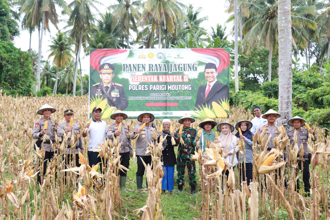 Polres Parigi Moutong Panen Raya Jagung di Desa Baliara