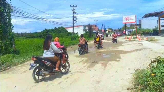 Sudah Setahun, Jalan Antar Desa di Kecamatan Mepanga Memprihatinkan