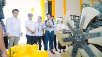 Hadiri Penyerahan Hibah di SMKN 8 Palu, Anwar Hafid: Cetak Generasi Siap Kerja Hadiri Penyerahan Hibah di SMKN 8 Palu, Anwar Hafid: Cetak Generasi Siap Kerja