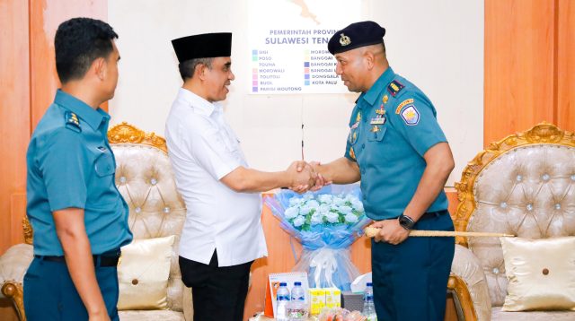 TNI AL Bertemu Gubernur Bahas Komitmen Jaga Laut Sulteng dari Ilegal Fishing 