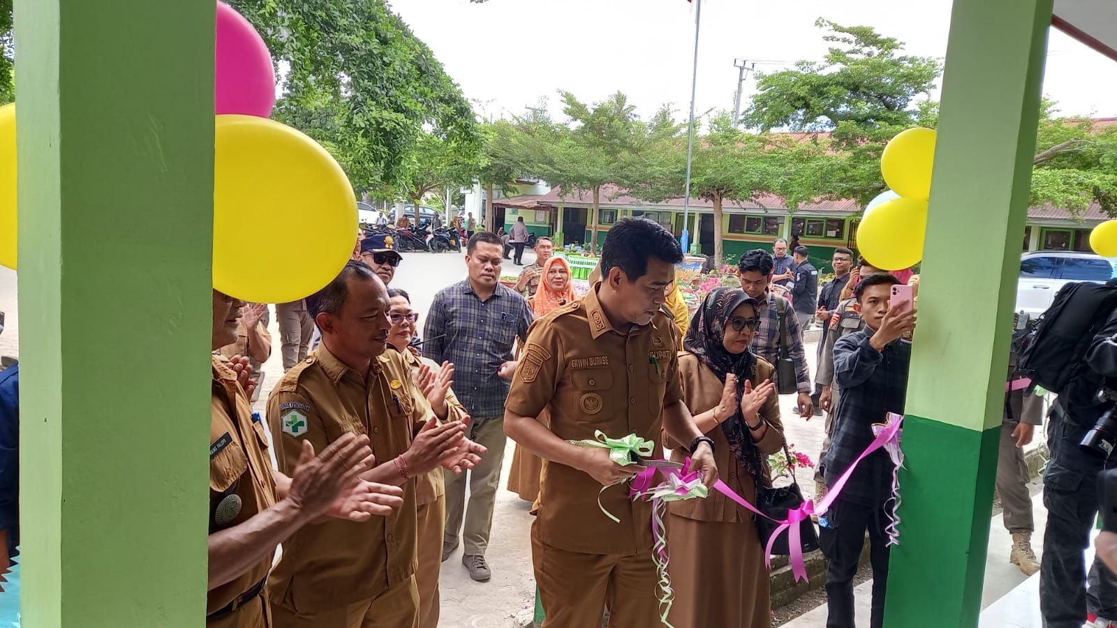 Bupati Erwin Tekankan Pentingnya Akuntabilitas dan Keterlibatan Masyarakat dalam Program Revitalisasi Sekolah