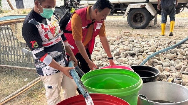 Krisis Air Akibat Kemarau, PMI Parigi Moutong Sigap Bantu Warga