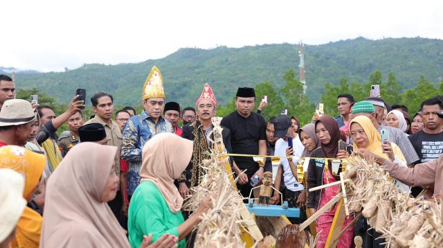 Bupati Parigi Moutong Dukung Pelestarian Adat dan Pembangunan Rumah Adat di Kecamatan Tomini