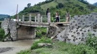 Banjir di Desa Sibalago Surut, Oprit Jembatan Penghubung Antar Dusun Terancam Runtuh