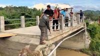 Anggota DPRD dan BPBD Parigi Moutong Tinjau Lokasi Rencana Pembangunan Jembatan Darurat di Desa Sibalago