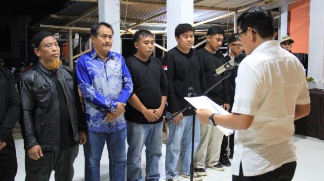 Bupati Erwin Burase Lantik Pengurus Baru Asosiasi Pedagang Parigi Moutong