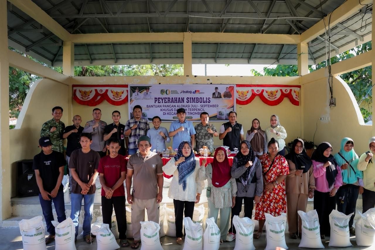 Salurkan Bantuan Pangan di Tinombo, Bupati Janjikan Alat Berat untuk Buka Akses Desa Terpencil
