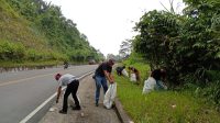 Gabungan Organisasi Pencinta Alam, Gelar Palu-Parigi Road Clean di Jalan Trans Sulawesi