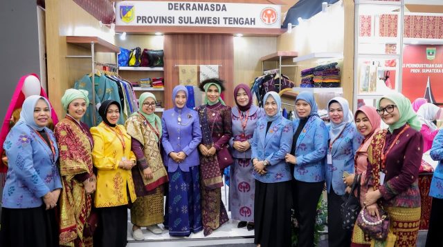 Ketua Dekranasda Parigi Moutong Hj Hestiwati Nanga Erwin menghadiri Kriyanusa 2026 di Jakarta International Convention Center (JICC), Jakarta Pusat, Sabtu 26 September 2026. (Doc.Dekranasda Parigi Moutong)