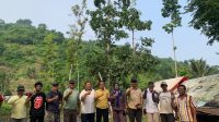 Keterangan Foto: Kunjungan Dinas Perumahan dan Permukiman ke lokasi pembangunan bantuan rumah bencana di Sibalago Kecamatan Toribulu (Doc.Istimewa)